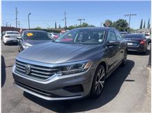 2022 Volkswagen Passat SE Sedan 4D