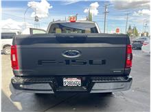 2023 Ford F150 SuperCrew Cab XLT Pickup 4D 5 1/2 ft Thumbnail 4