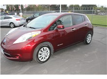 2017 Nissan LEAF S Hatchback 4D Thumbnail 3