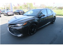 2018 Toyota Camry LE Sedan 4D Thumbnail 3