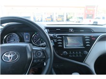 2018 Toyota Camry LE Sedan 4D Thumbnail 9