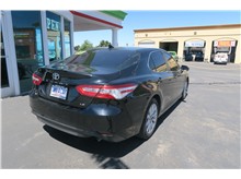 2019 Toyota Camry LE Sedan 4D Thumbnail 3