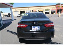 2019 Toyota Camry LE Sedan 4D Thumbnail 4