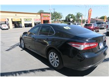 2019 Toyota Camry LE Sedan 4D Thumbnail 5