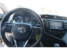 2019 Toyota Camry LE Sedan 4D Thumbnail 6