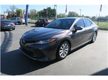 2018 Toyota Camry LE Sedan 4D Thumbnail 2
