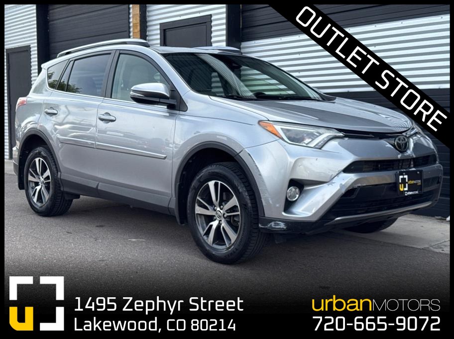 2013 Toyota RAV4 LE photo 2