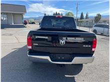 2022 Ram 1500 Classic Crew Cab SLT Pickup 4D 5 1/2 ft Thumbnail 4