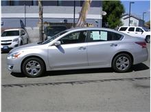 2014 Nissan Altima 2.5 Sedan 4D Thumbnail 3