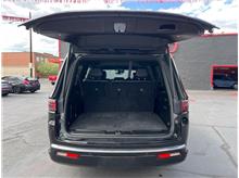 2023 Jeep Wagoneer L Series II Sport Utility 4D Thumbnail 7