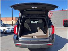 2023 GMC Yukon XL SLT Sport Utility 4D Thumbnail 7