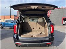 2023 GMC Yukon Denali Sport Utility 4D Thumbnail 7