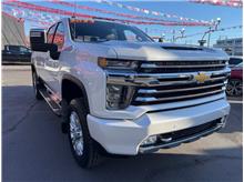2023 Chevrolet Silverado 3500 HD Crew Cab High Country Pickup 4D 6 1/2 ft Thumbnail 10