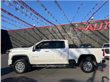 2023 Chevrolet Silverado 3500 HD Crew Cab High Country Pickup 4D 6 1/2 ft Thumbnail 4