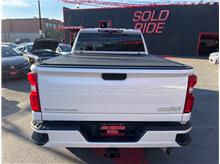 2023 Chevrolet Silverado 3500 HD Crew Cab High Country Pickup 4D 6 1/2 ft Thumbnail 6