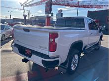 2023 Chevrolet Silverado 3500 HD Crew Cab High Country Pickup 4D 6 1/2 ft Thumbnail 8
