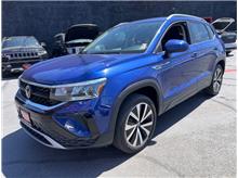2024 Volkswagen Taos SE Sport Utility 4D Thumbnail 3