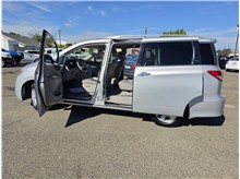 2014 Nissan Quest SV Minivan 4D Thumbnail 4