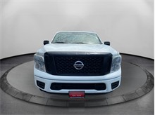 2017 Nissan TITAN Single Cab S Pickup 2D 8 ft Thumbnail 2