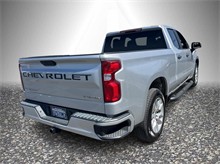 2020 Chevrolet Silverado 1500 Double Cab Custom Pickup 4D 6 1/2 ft Thumbnail 5