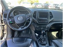 2020 Jeep Cherokee Altitude Sport Utility 4D Thumbnail 11