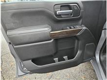 2022 GMC Sierra 1500 Limited Crew Cab SLE Pickup 4D 5 3/4 ft Thumbnail 4