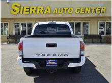 2021 Toyota Tacoma Double Cab TRD Off-Road Pickup 4D 5 ft Thumbnail 12