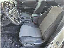2021 Toyota Tacoma Double Cab TRD Off-Road Pickup 4D 5 ft Thumbnail 2