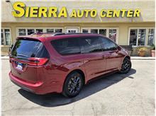 2021 Chrysler Pacifica Touring L Minivan 4D Thumbnail 11