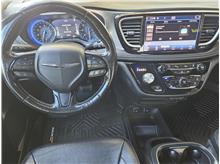 2021 Chrysler Pacifica Touring L Minivan 4D Thumbnail 7