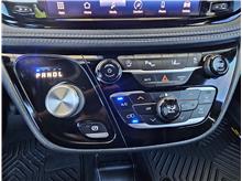 2021 Chrysler Pacifica Touring L Minivan 4D Thumbnail 9