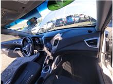 2016 Hyundai Veloster Coupe 3D Thumbnail 10
