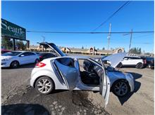 2016 Hyundai Veloster Coupe 3D Thumbnail 9