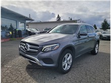 2018 Mercedes-Benz GLC GLC 300 4MATIC Sport Utility 4D Thumbnail 3