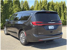 2023 Chrysler Pacifica Hybrid Touring L Van 4D Thumbnail 5