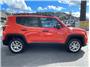 2019 Jeep Renegade Low Miles! Great CarFax History! fun to drive! 4x4 Thumbnail 9