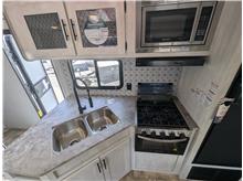 2023 Forest River Shasta Oasis 32DS  Thumbnail 10