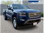 2022 Nissan Frontier Crew Cab SV Pickup 4D 5 ft Thumbnail 2