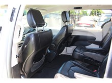 2020 Chrysler Voyager LXi Minivan 4D Thumbnail 12