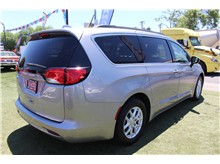 2020 Chrysler Voyager LXi Minivan 4D Thumbnail 6