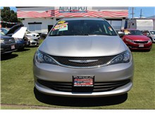 2020 Chrysler Voyager LXi Minivan 4D Thumbnail 8