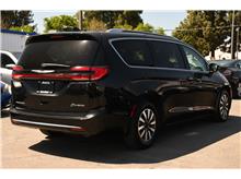 2021 Chrysler Pacifica Hybrid Touring L Van 4D Thumbnail 4