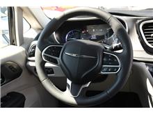 2023 Chrysler Pacifica Hybrid Touring L Van 4D Thumbnail 12