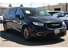 2023 Chrysler Pacifica Hybrid Touring L Van 4D Thumbnail 3