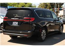 2023 Chrysler Pacifica Hybrid Touring L Van 4D Thumbnail 4