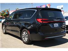 2023 Chrysler Pacifica Hybrid Touring L Van 4D Thumbnail 6