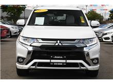 2022 Mitsubishi Outlander PHEV SEL Sport Utility 4D Thumbnail 2
