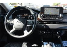 2023 Mitsubishi Outlander PHEV SEL Sport Utility 4D Thumbnail 11