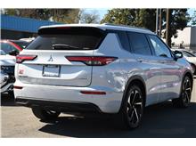 2023 Mitsubishi Outlander PHEV SEL Sport Utility 4D Thumbnail 4