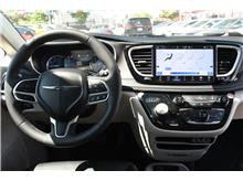 2024 Chrysler Pacifica Hybrid Select Van 4D Thumbnail 11